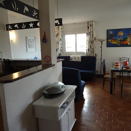 T4 Centre Port Cap D'agde, Vue Dominante אגדה